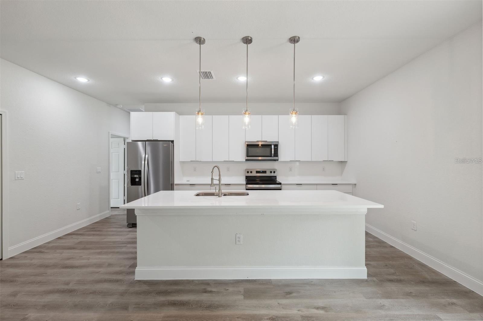 Image 18 of 40 For 732 Macroy Place