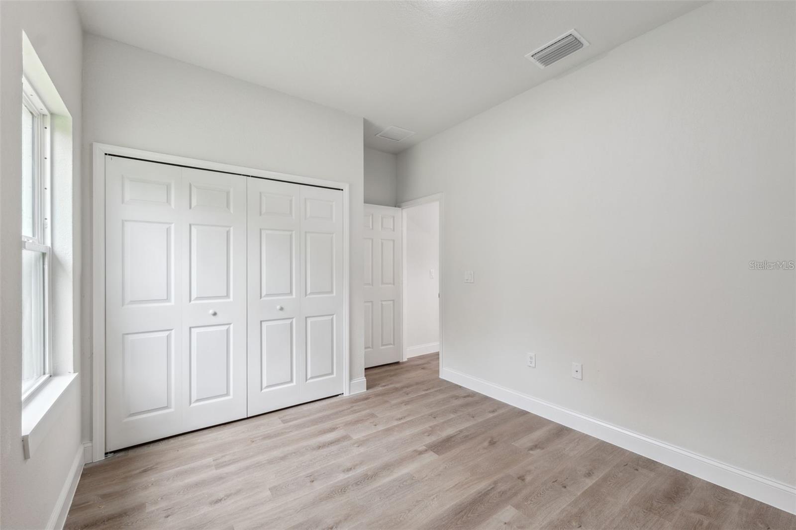 Image 36 of 40 For 732 Macroy Place