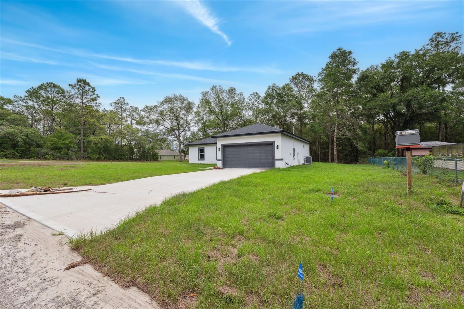 Image 4 of 40 For 732 Macroy Place