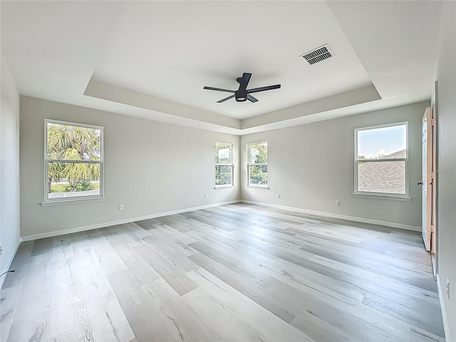 Image 11 of 16 For 14585 Magnolia Ridge Loop