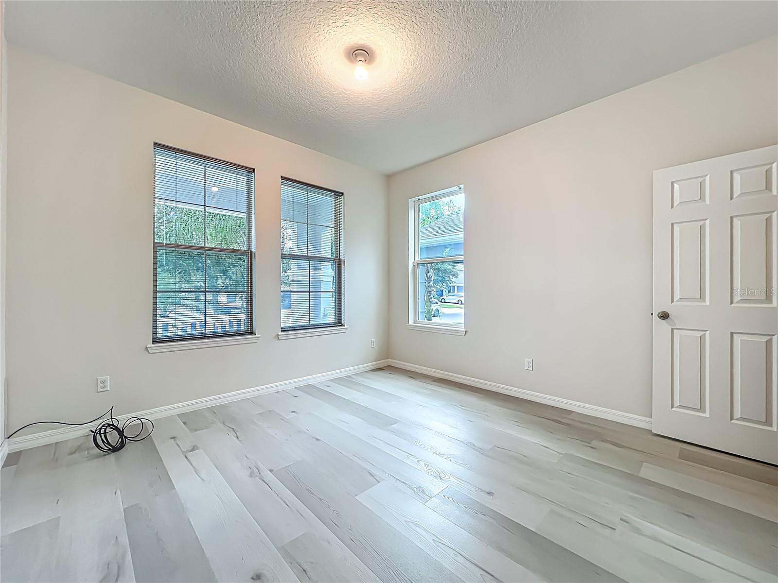 Image 6 of 16 For 14585 Magnolia Ridge Loop