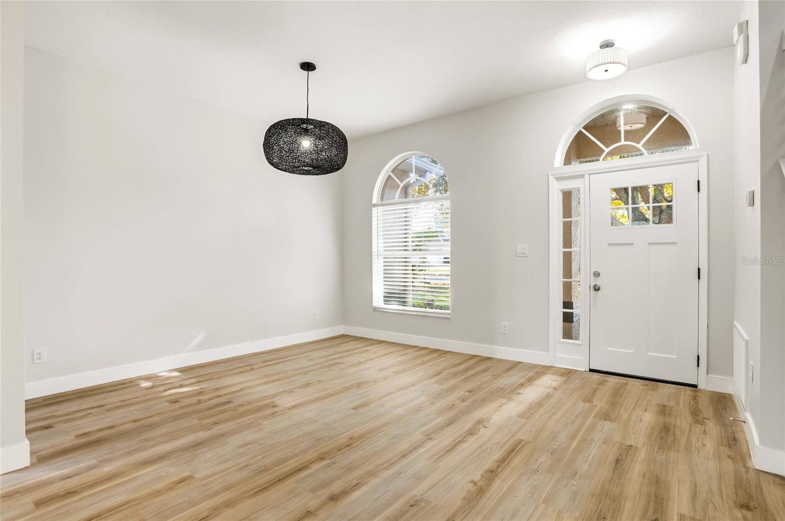 Image 4 of 34 For 3345 Furlong Way