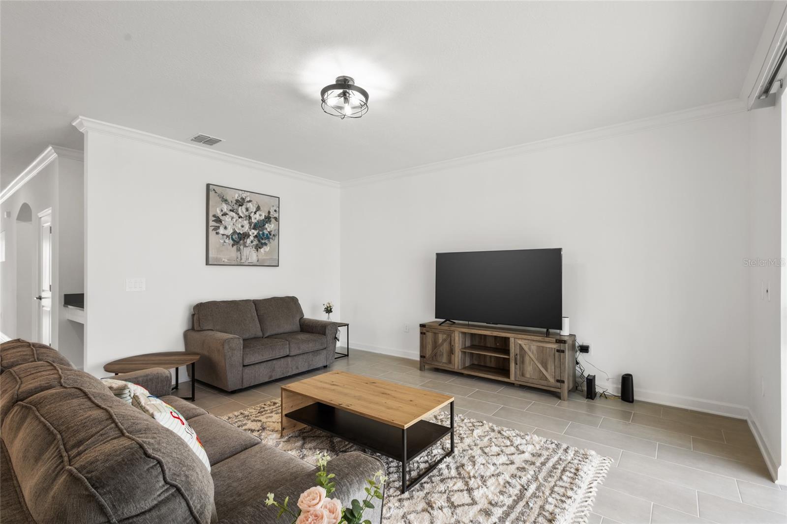 Image 11 of 44 For 8931 Takeaway Way