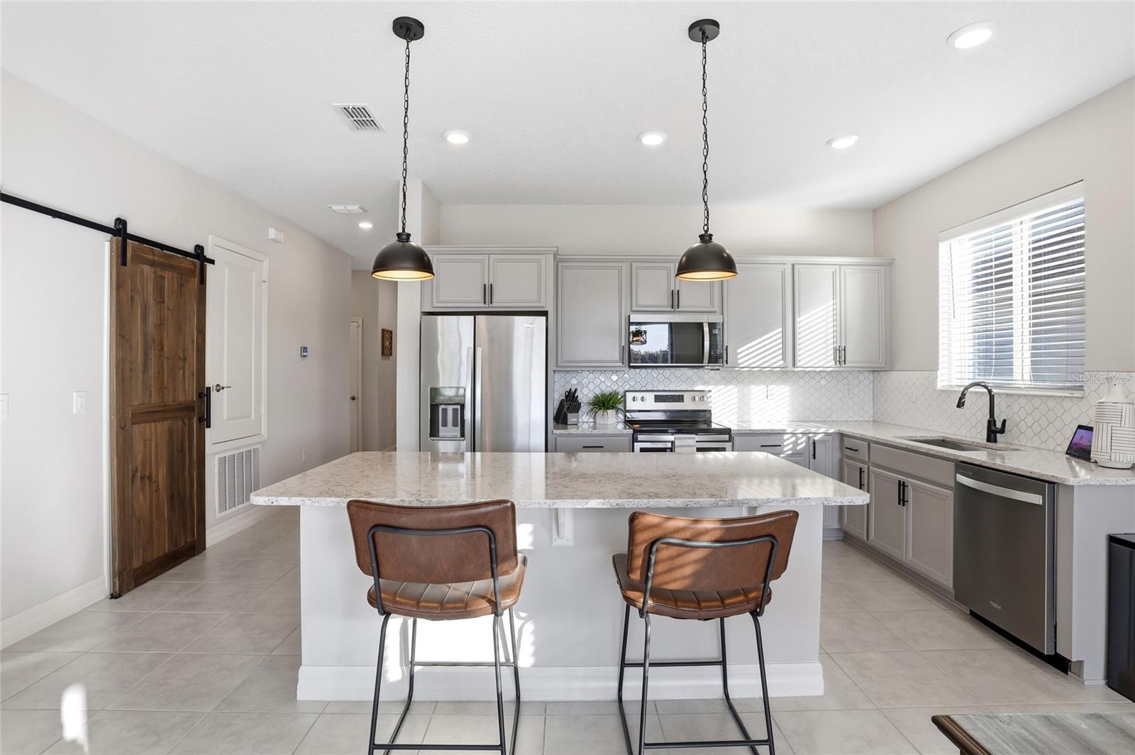 Image 11 of 32 For 2879 Mosshire Circle