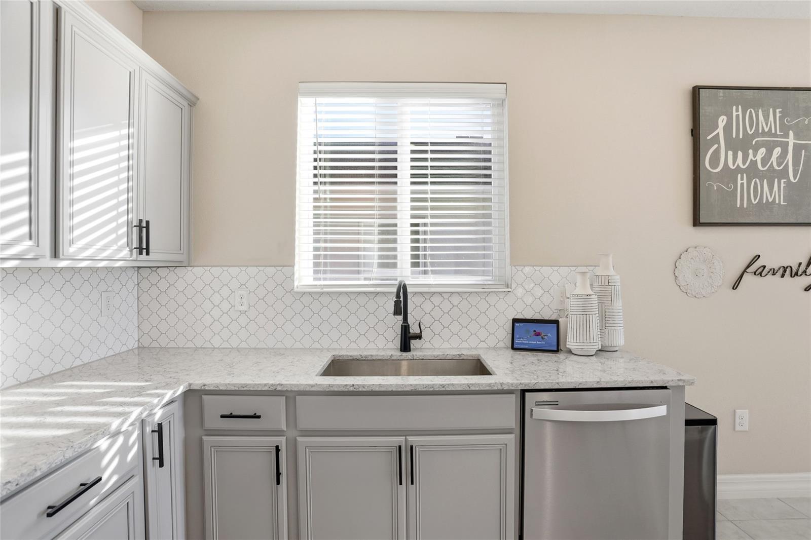 Image 13 of 32 For 2879 Mosshire Circle