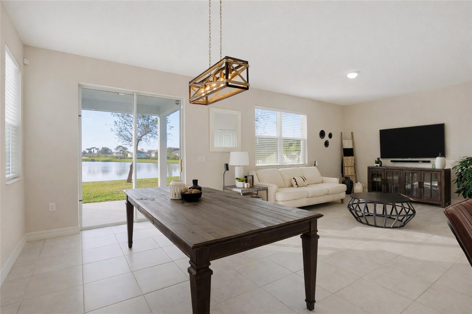 Image 14 of 32 For 2879 Mosshire Circle