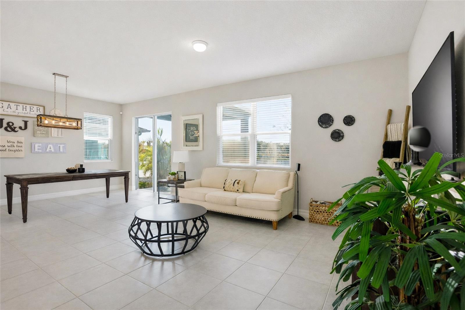 Image 17 of 32 For 2879 Mosshire Circle