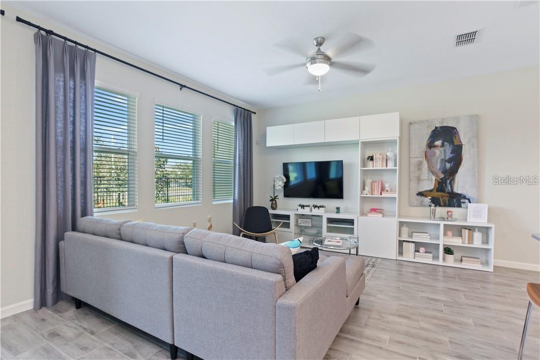 Image 3 of 16 For 10076 Red Eagle Drive