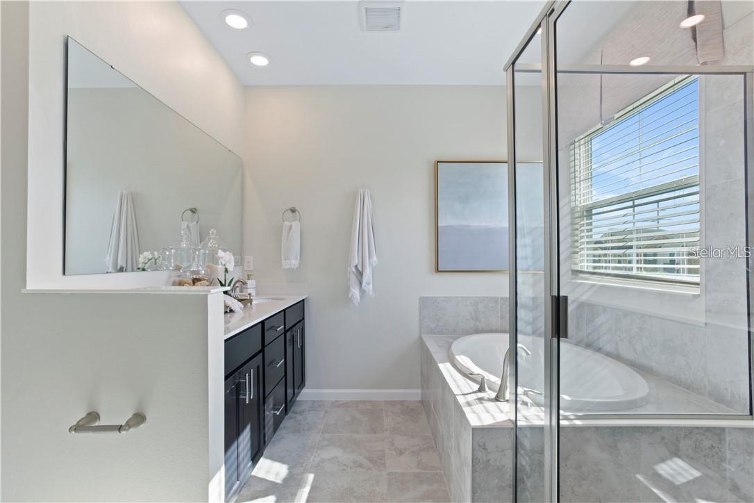 Image 9 of 16 For 10076 Red Eagle Drive