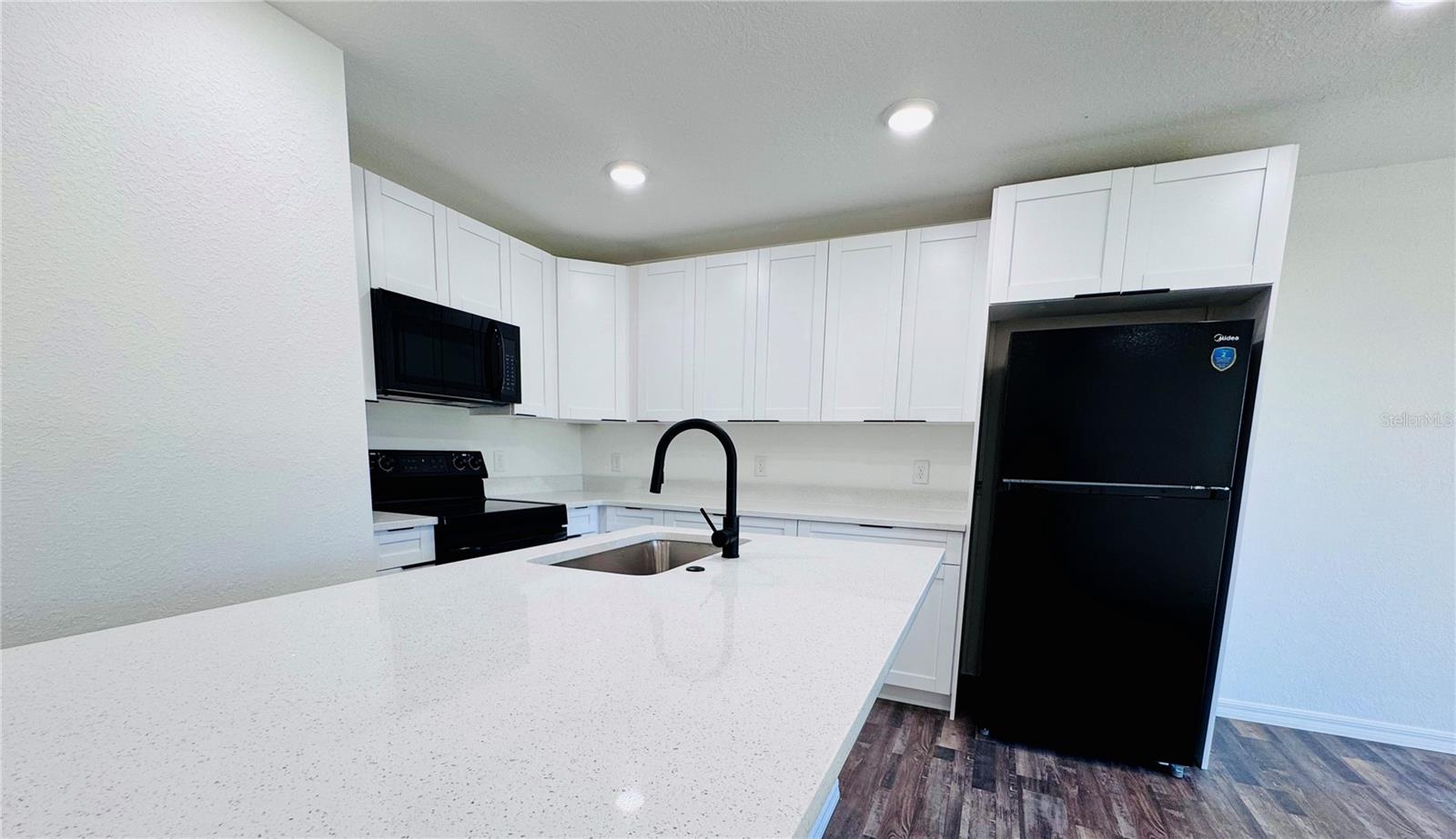 Image 3 of 18 For 27063 Washington Street