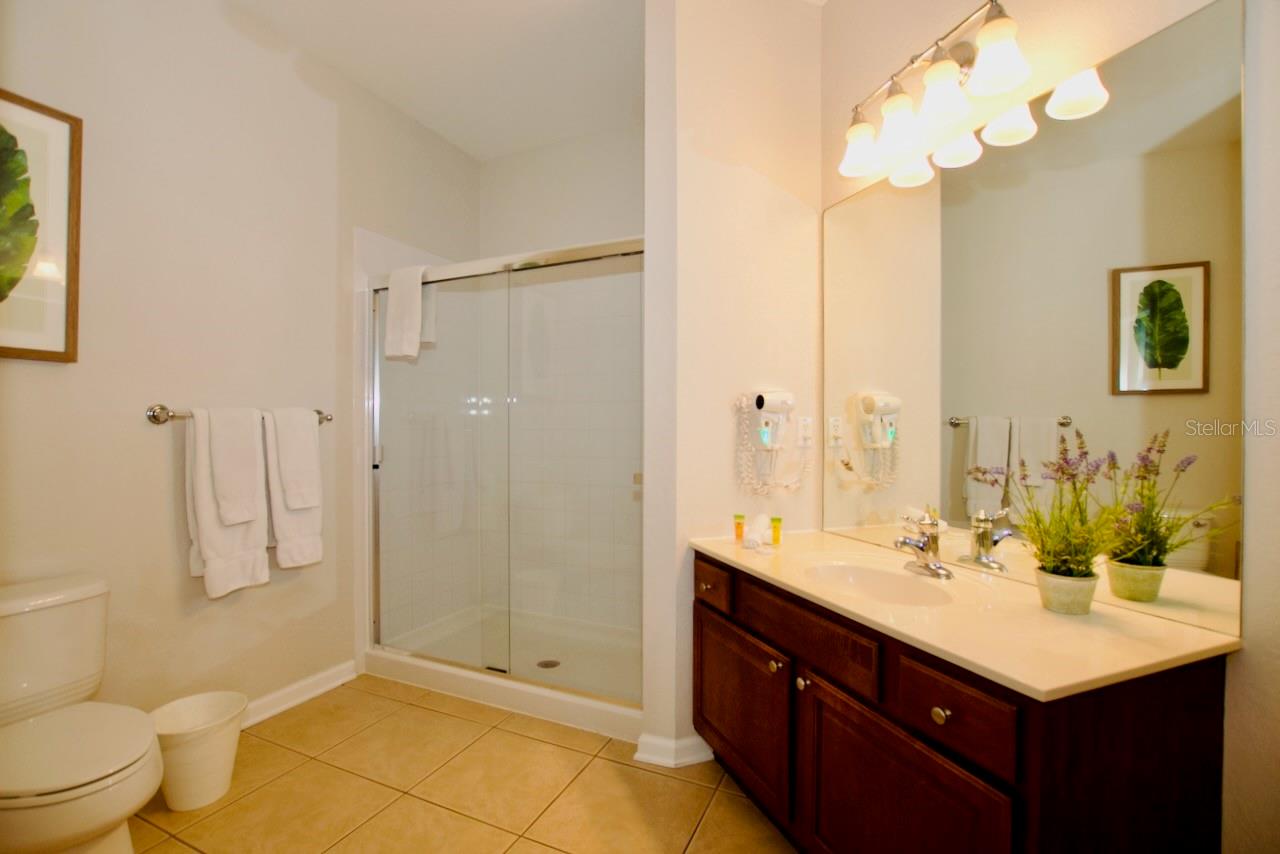 Image 11 of 48 For 4114 Breakview Drive 210