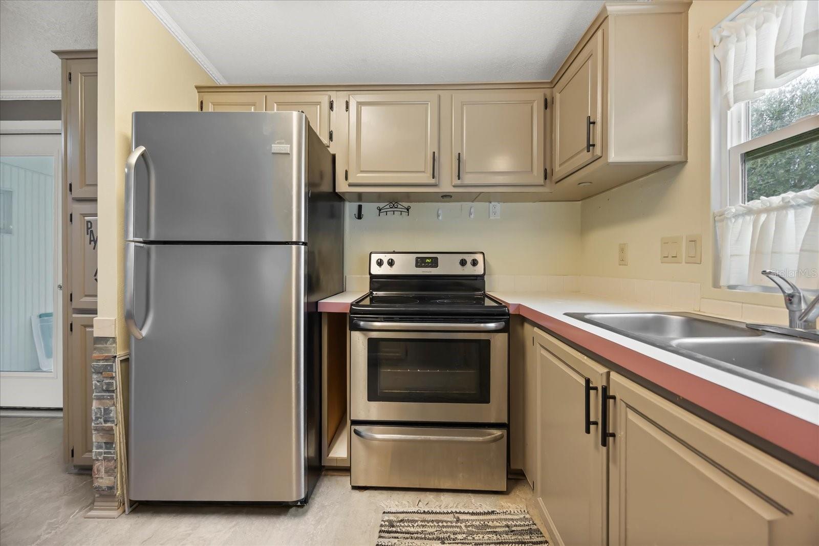 Image 9 of 38 For 2626 Fiddlewood Court 869