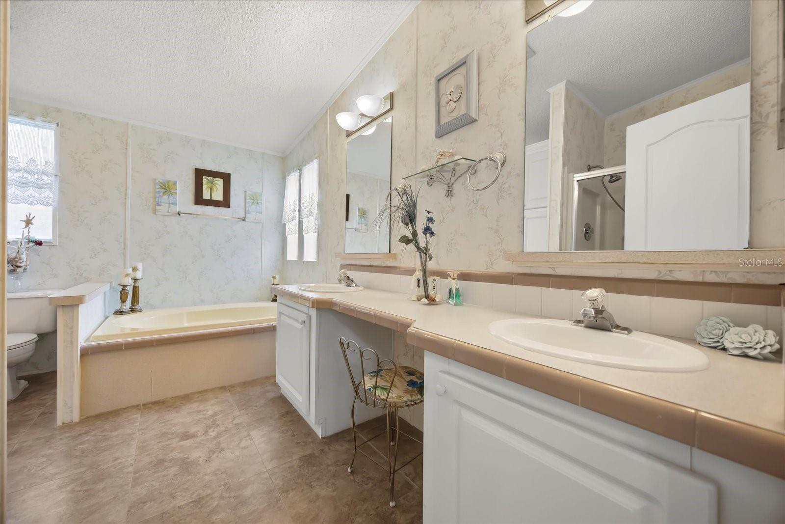 Image 14 of 39 For 2632 Lake Grassmere Circle 1854