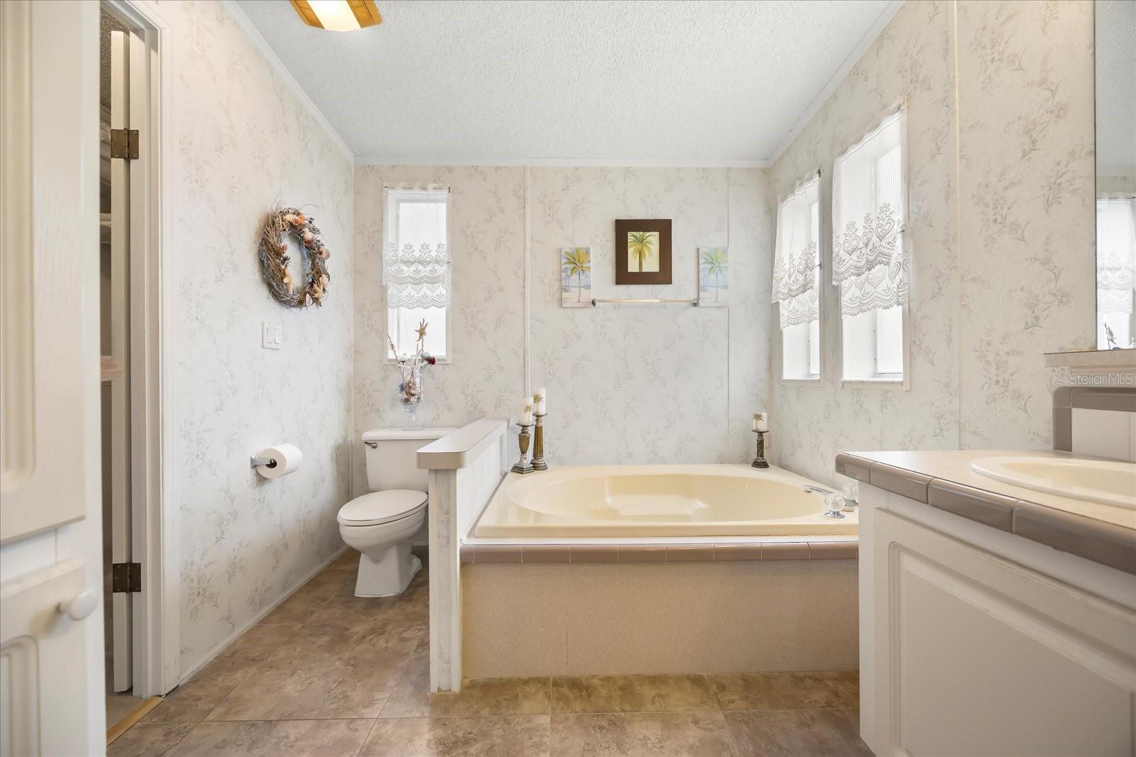 Image 16 of 39 For 2632 Lake Grassmere Circle 1854