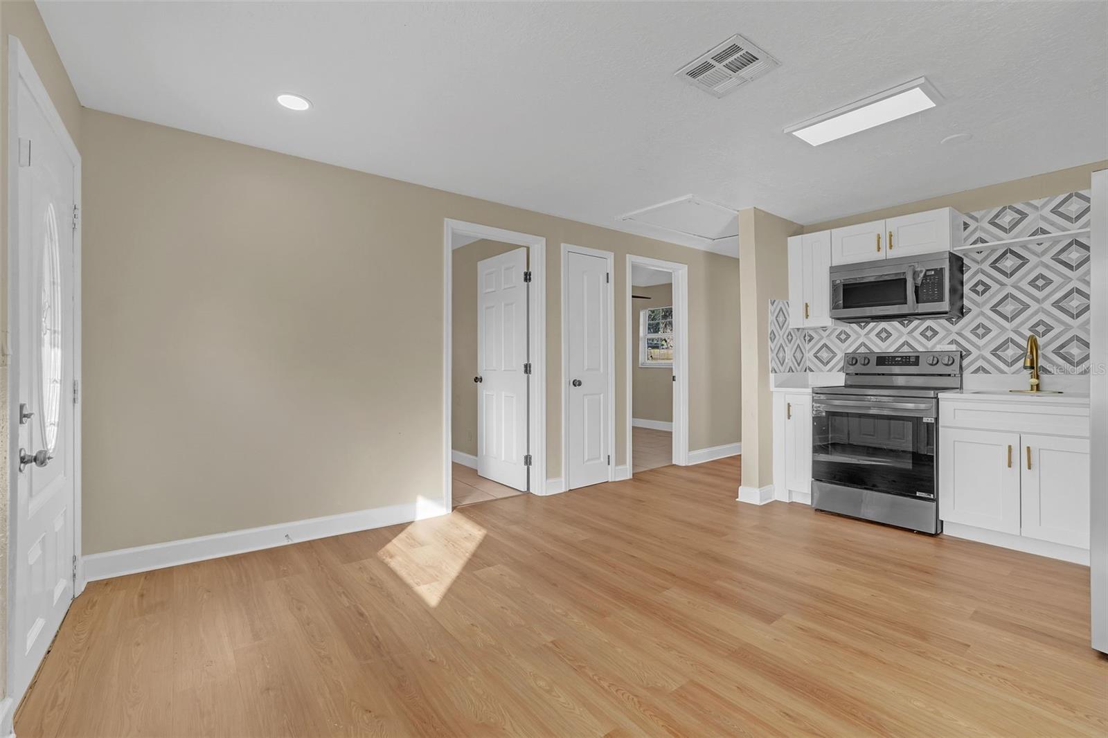 Image 5 of 30 For 230 Howard Boulevard