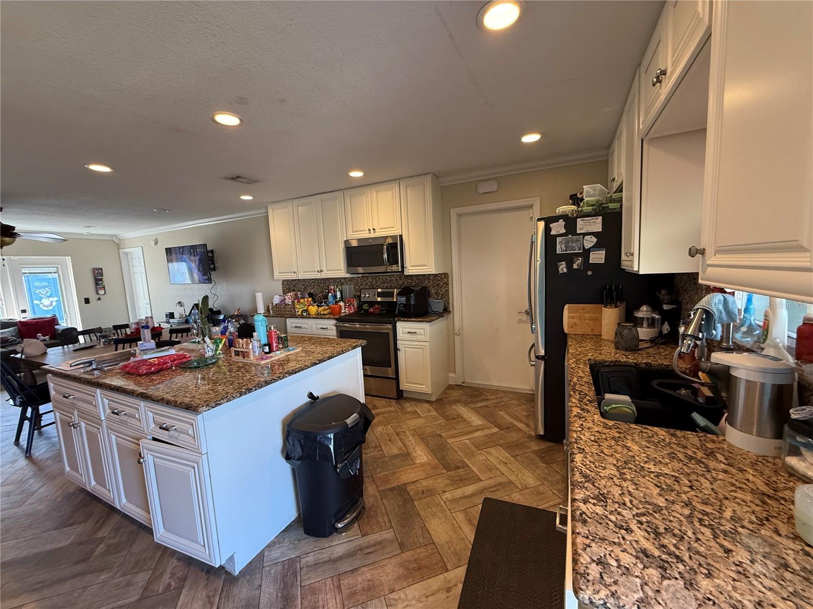 Image 4 of 23 For 6929 Firebird Drive