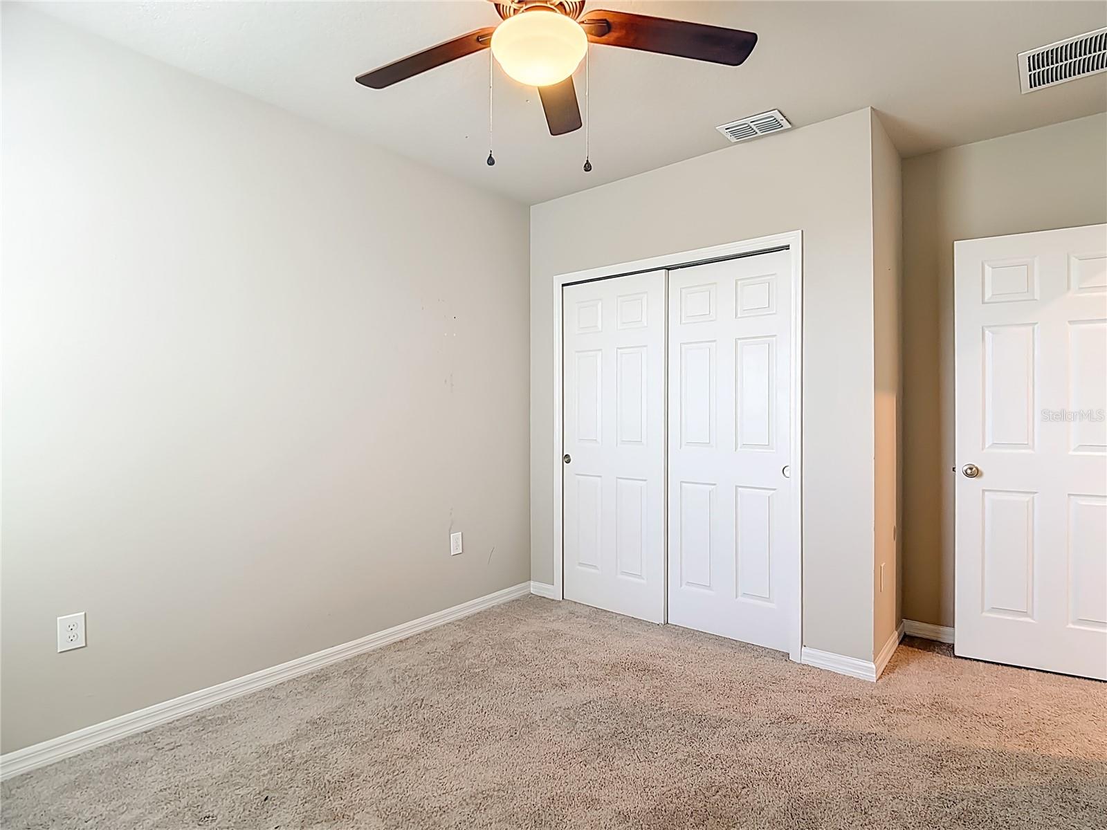 Image 30 of 54 For 928 Cambridge Drive