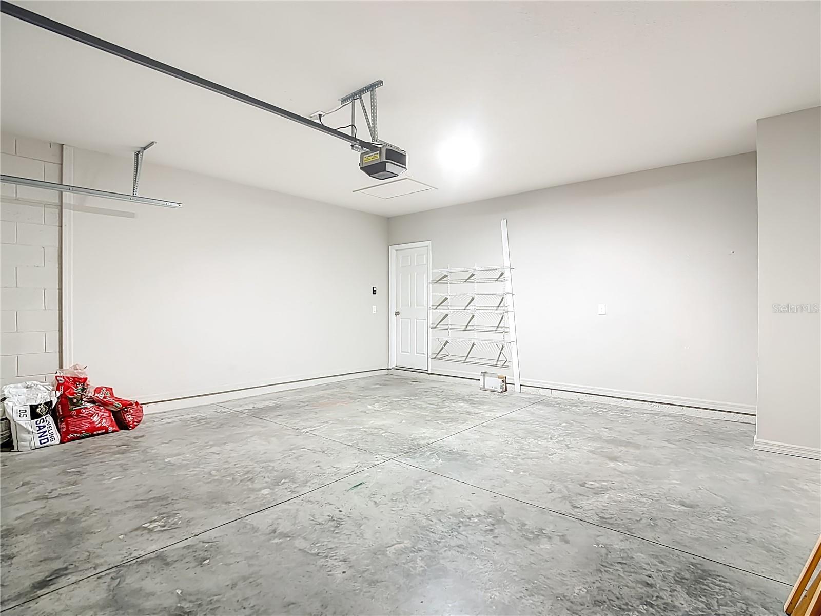 Image 38 of 54 For 928 Cambridge Drive