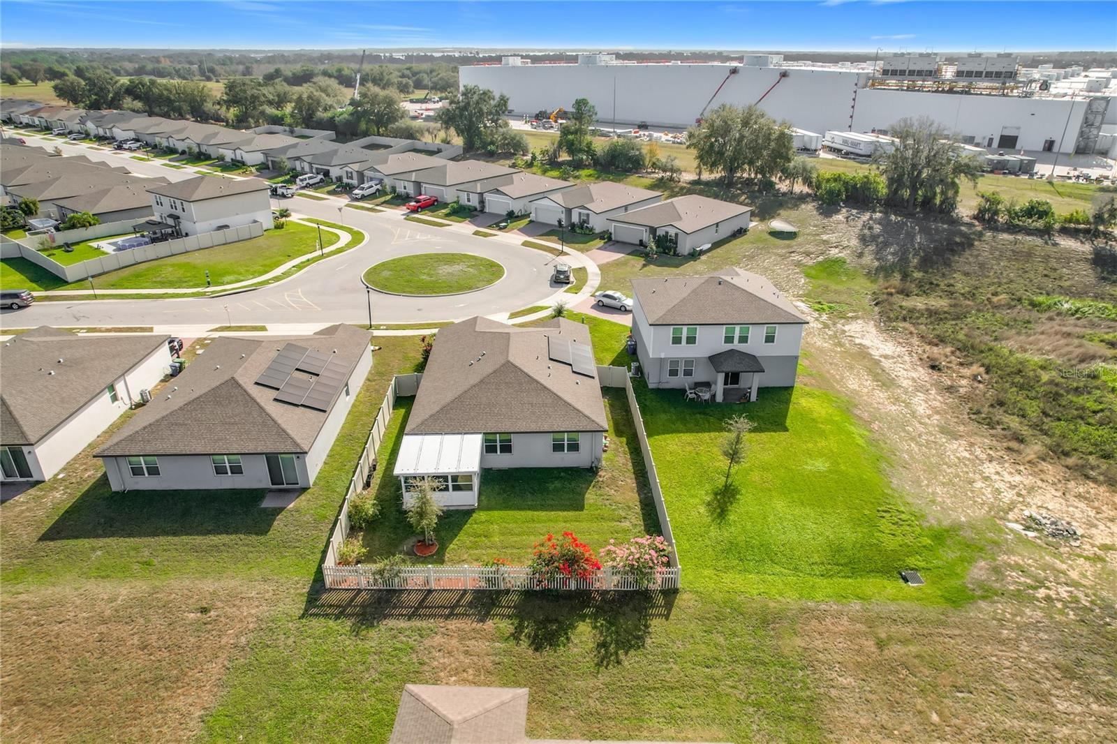 Image 43 of 54 For 928 Cambridge Drive