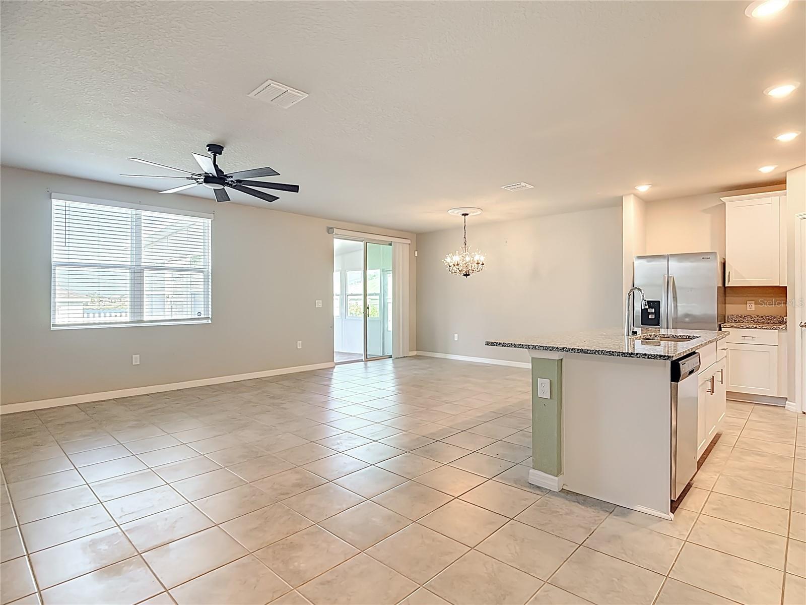 Image 8 of 54 For 928 Cambridge Drive