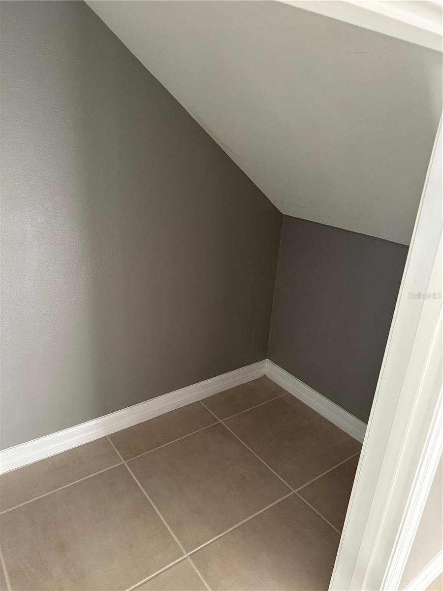 Image 24 of 27 For 3593 Anibal Street