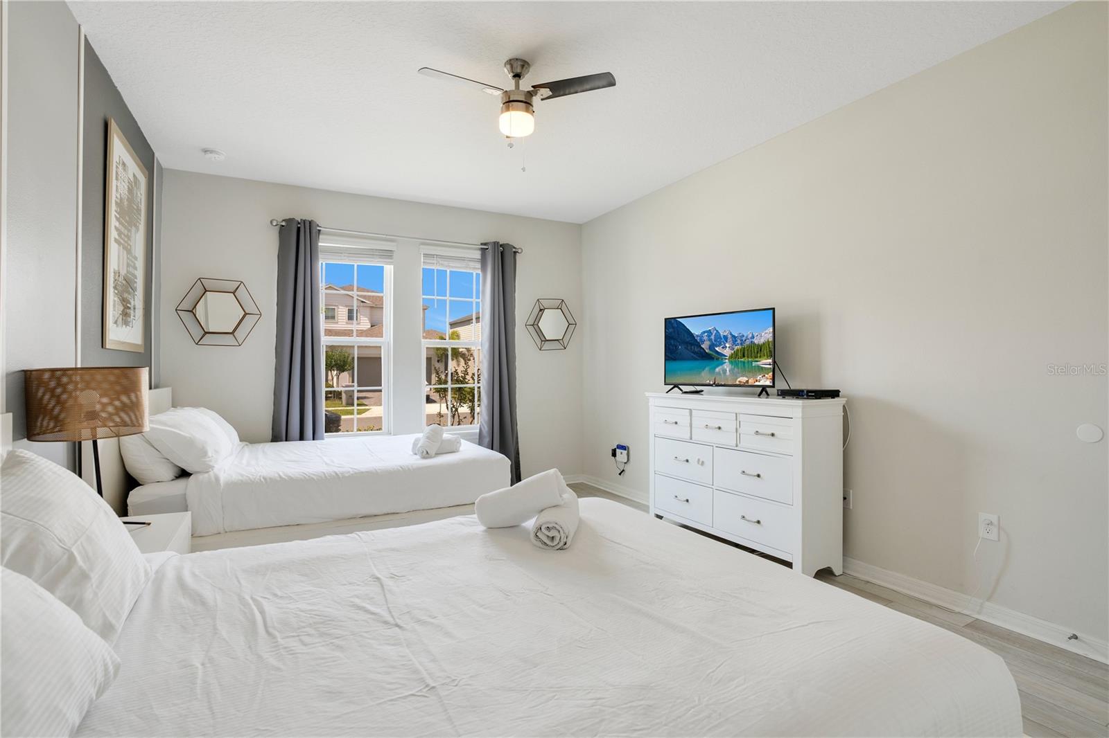 Image 20 of 56 For 2316 Lelani Circle