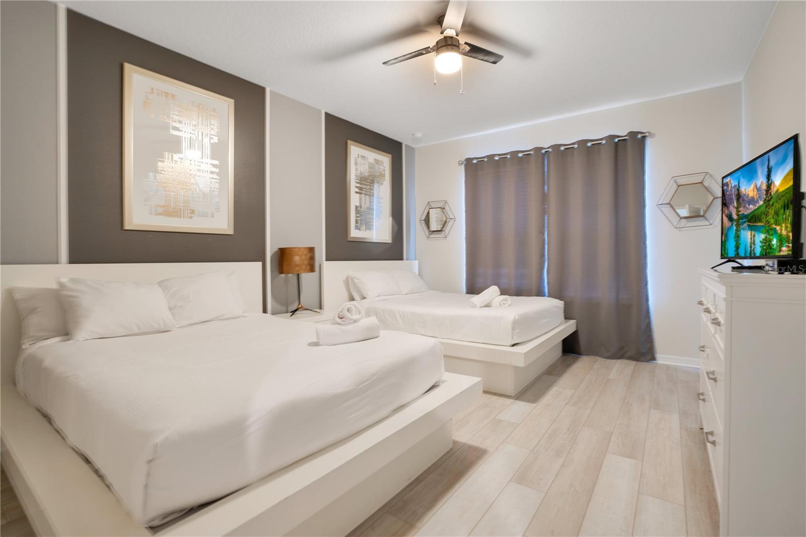 Image 21 of 56 For 2316 Lelani Circle