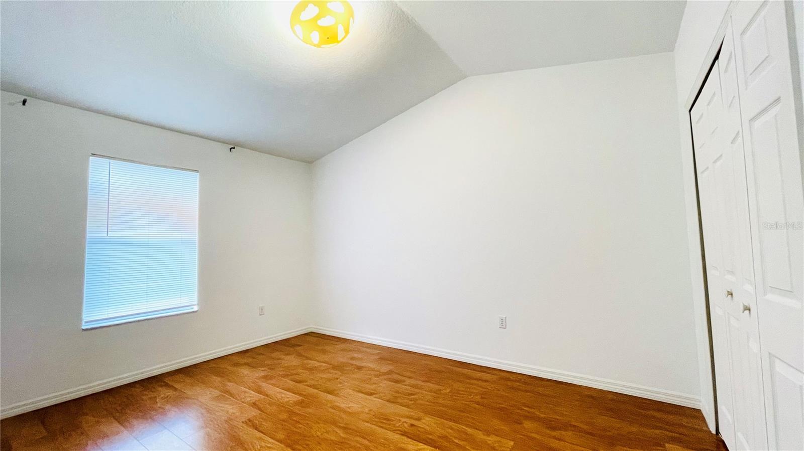 Image 13 of 14 For 3381 Hamlet Loop