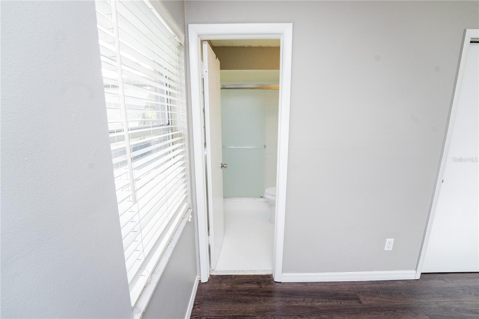 Image 30 of 48 For 150 Lady Susan Court