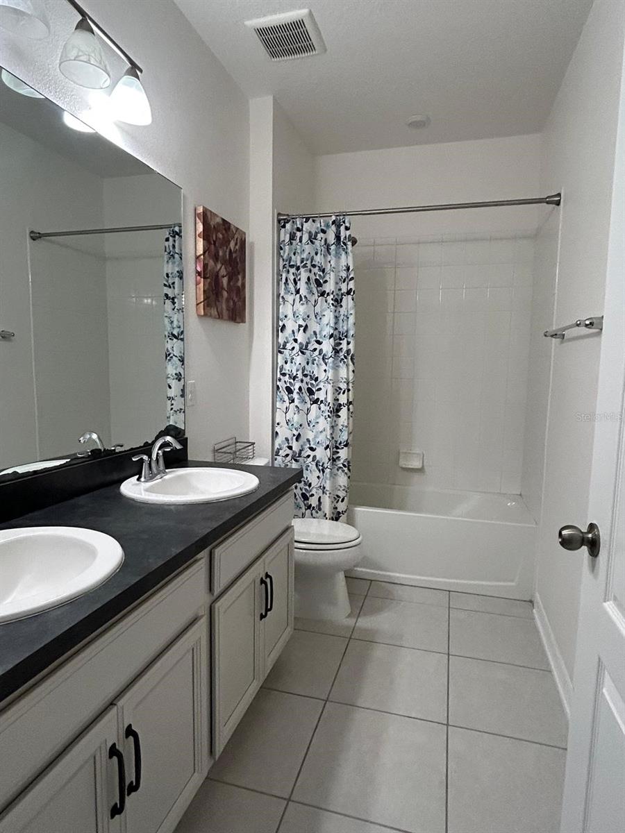 Image 16 of 43 For 4569 Dulwik Place