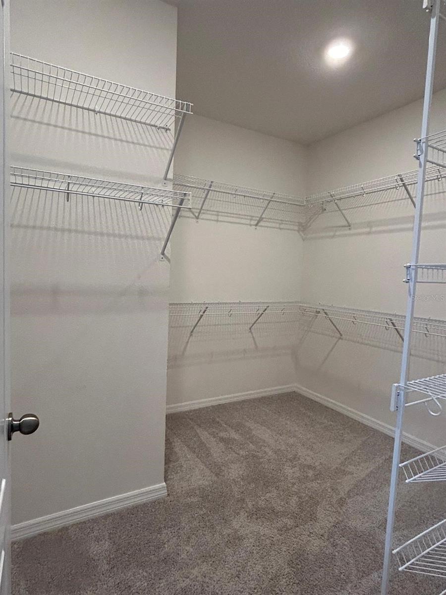 Image 23 of 43 For 4569 Dulwik Place