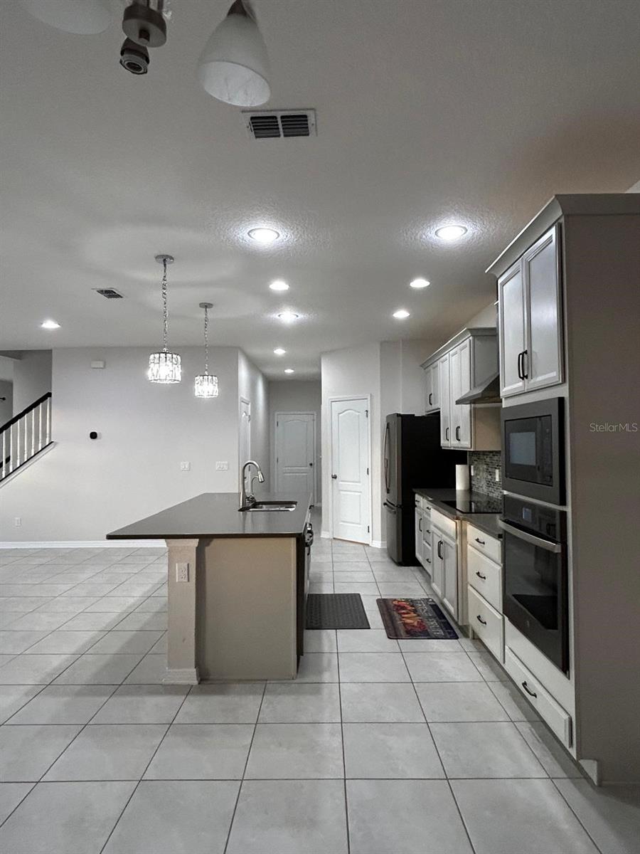 Image 30 of 43 For 4569 Dulwik Place