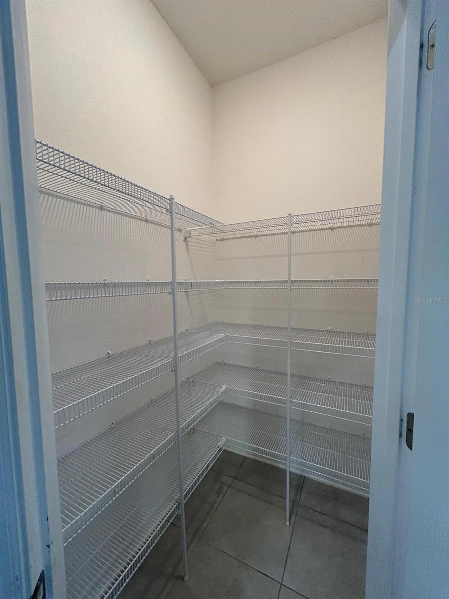 Image 34 of 43 For 4569 Dulwik Place