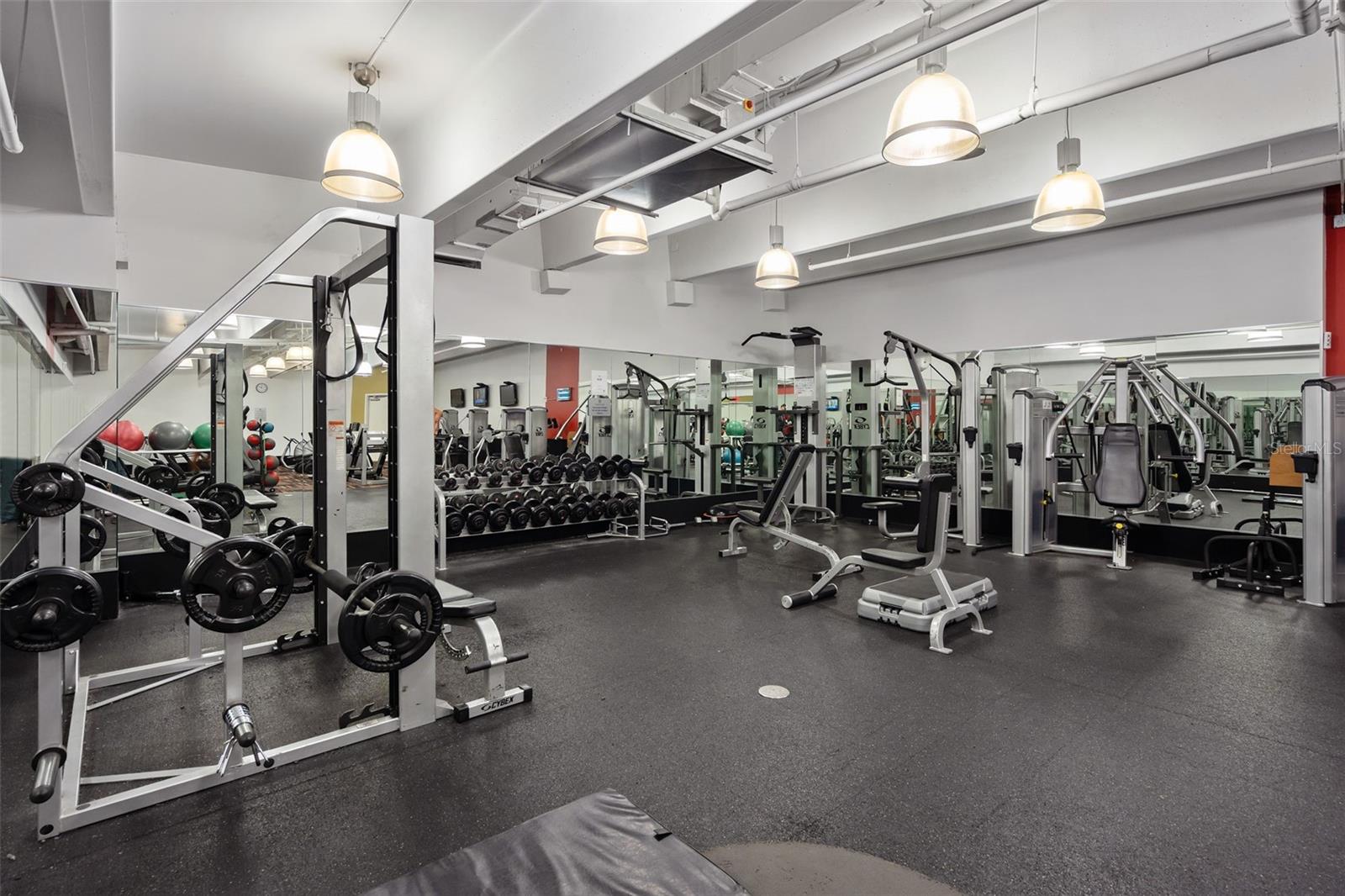 Image 14 of 57 For 101 Eola Drive 1202