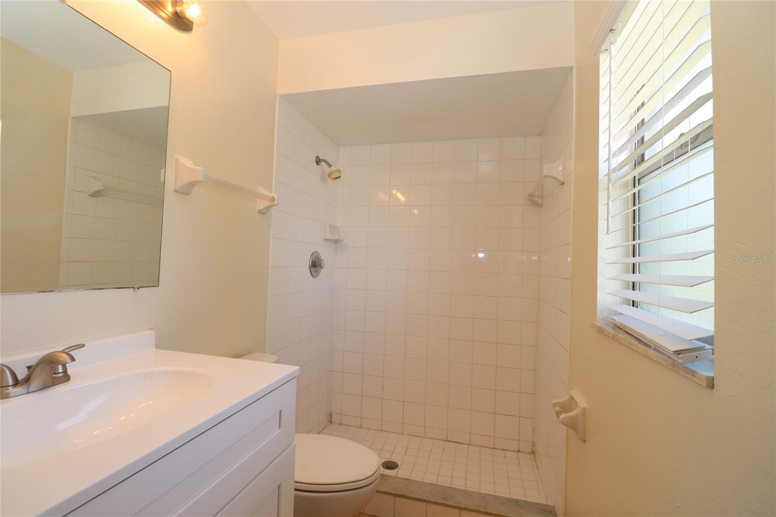 Image 17 of 17 For 3995 Macdonough Avenue