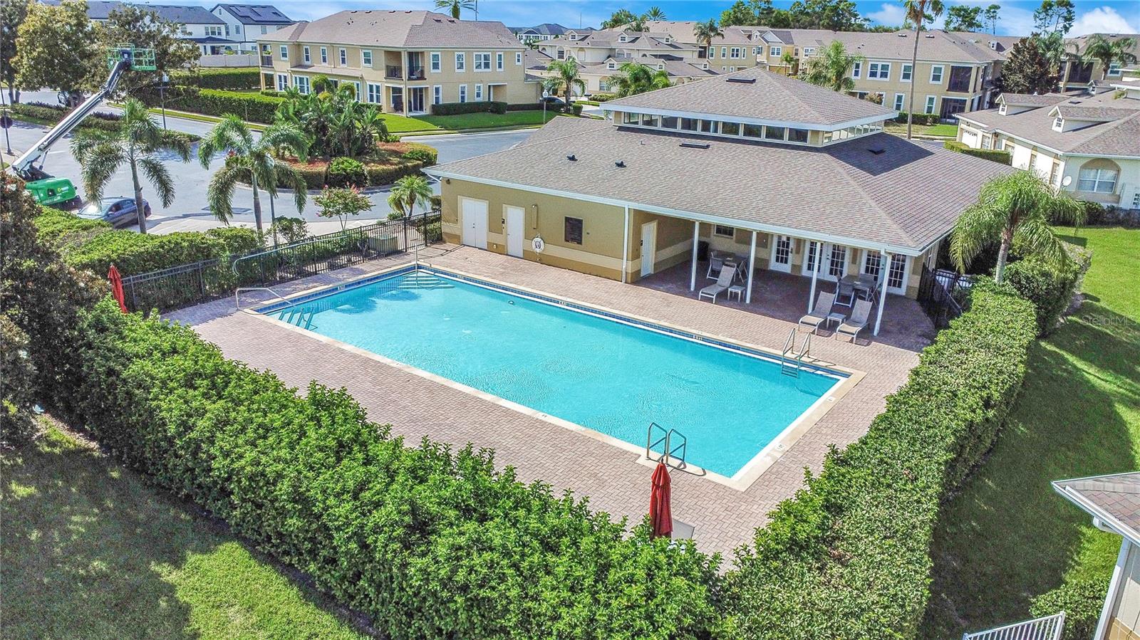 Image 26 of 32 For 13540 Fountainbleau Drive