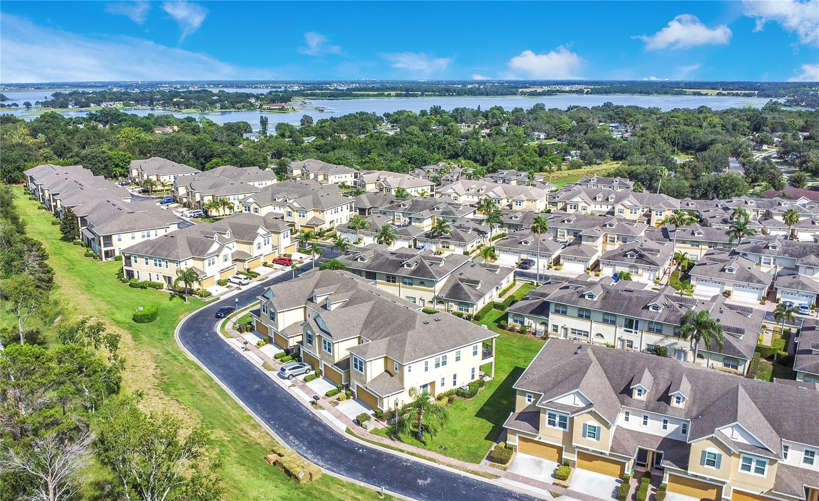 Image 29 of 32 For 13540 Fountainbleau Drive