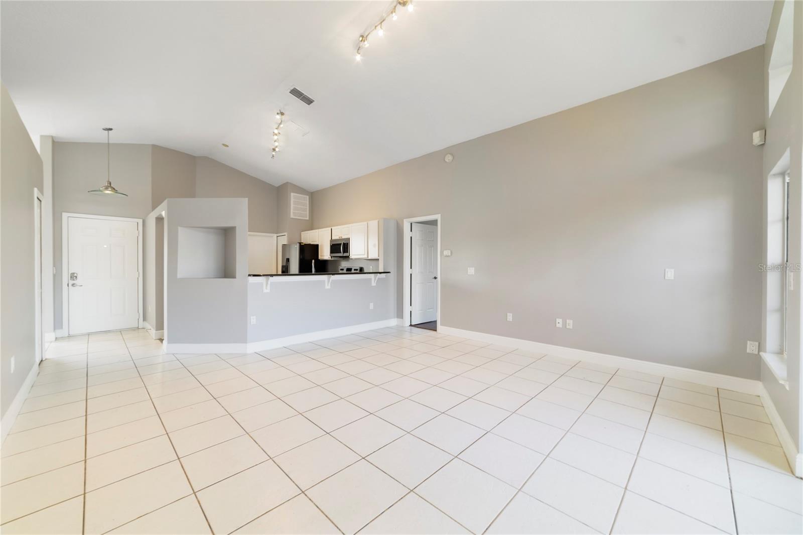 Image 10 of 25 For 620 Sunridge Woods Boulevard