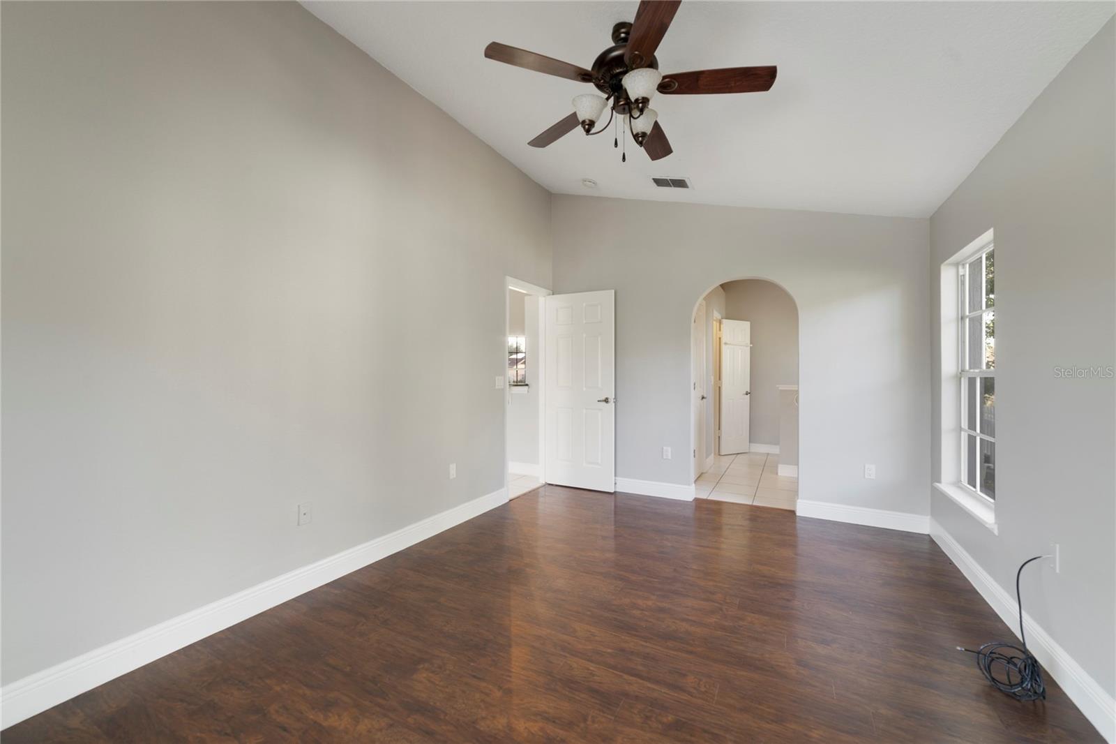 Image 15 of 25 For 620 Sunridge Woods Boulevard