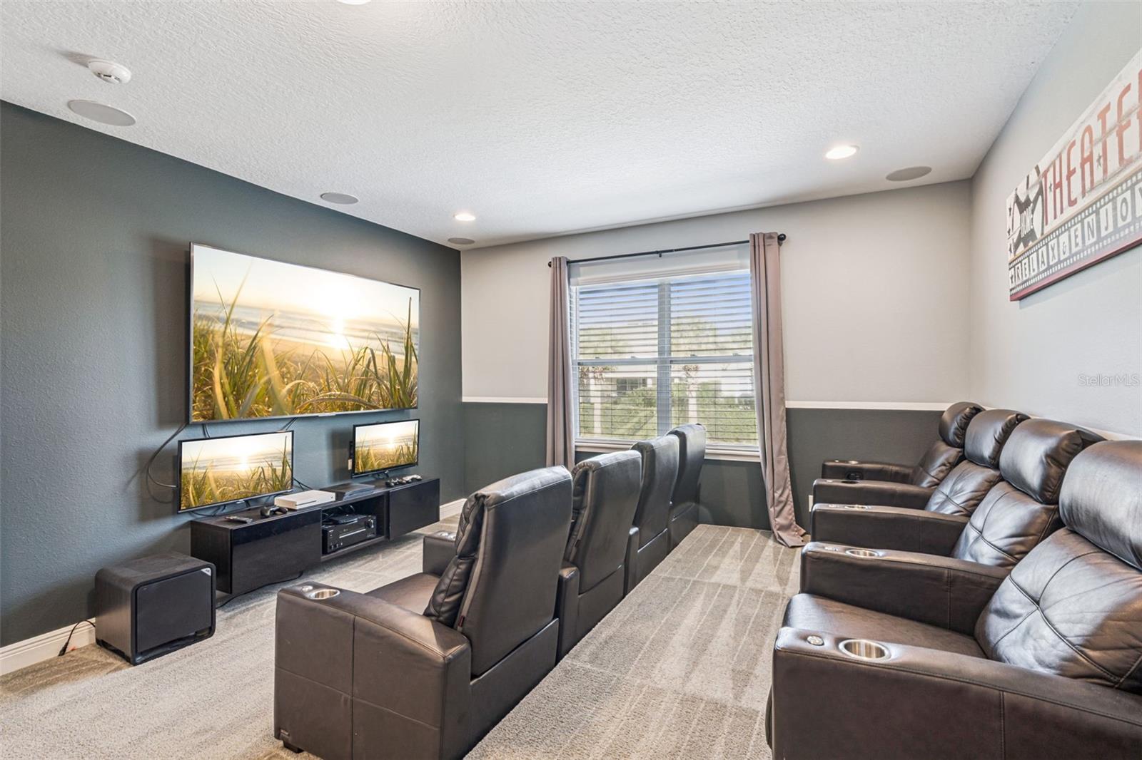 Image 11 of 72 For 7649 Fairfax Drive