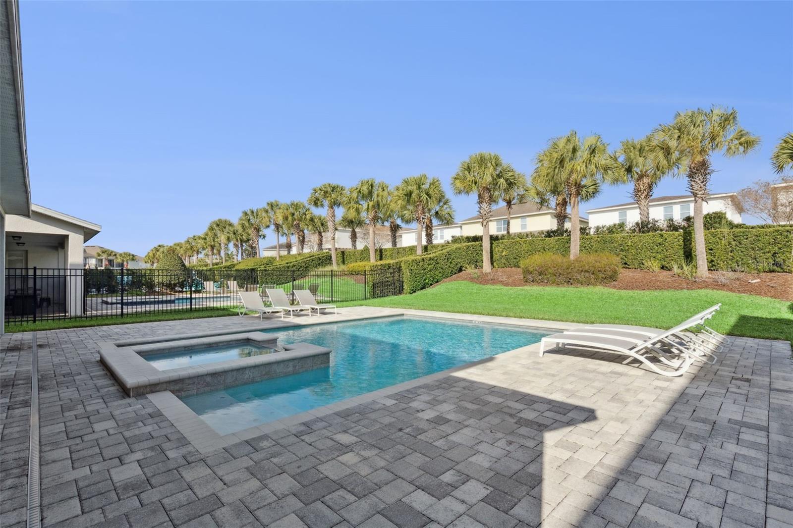 Image 14 of 72 For 7649 Fairfax Drive