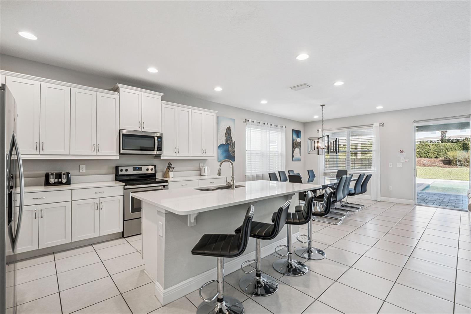 Image 18 of 72 For 7649 Fairfax Drive