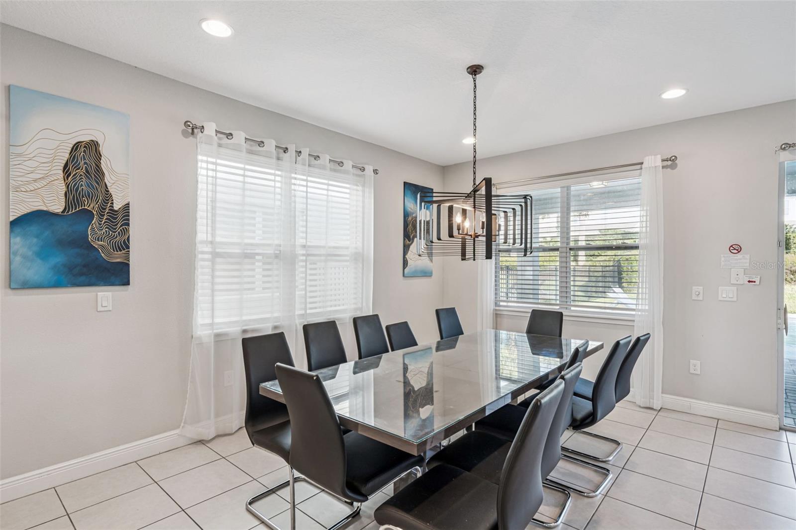 Image 22 of 72 For 7649 Fairfax Drive