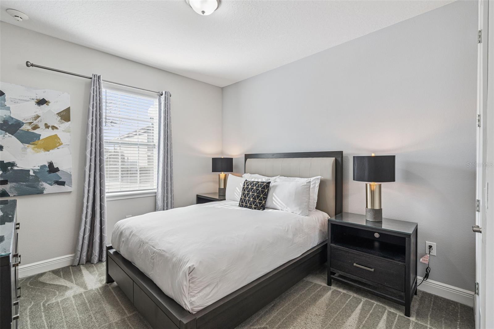 Image 26 of 72 For 7649 Fairfax Drive