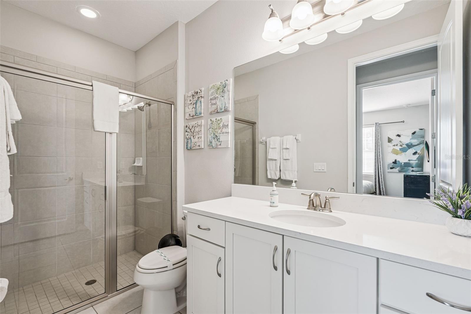 Image 28 of 72 For 7649 Fairfax Drive