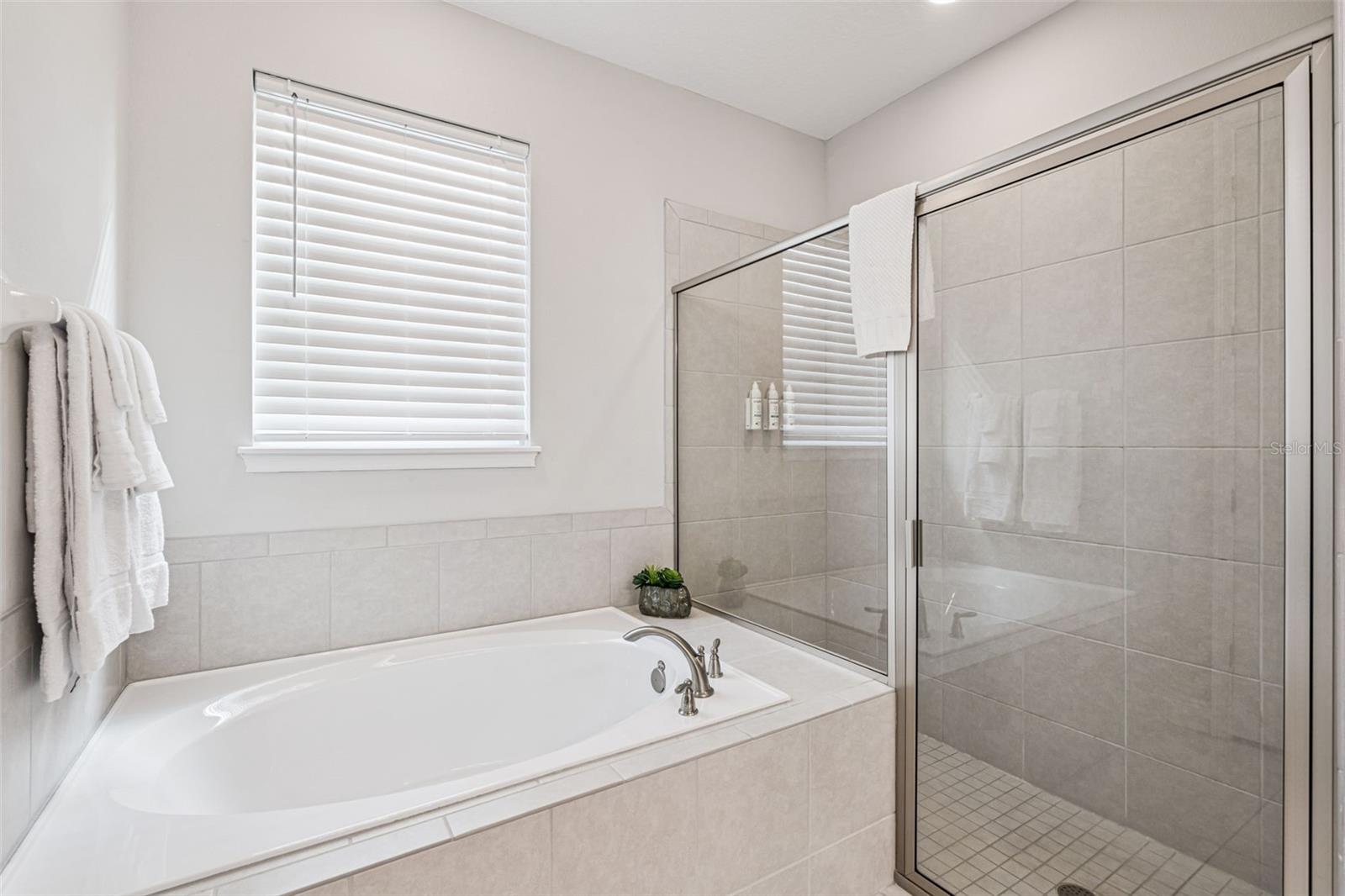 Image 32 of 72 For 7649 Fairfax Drive