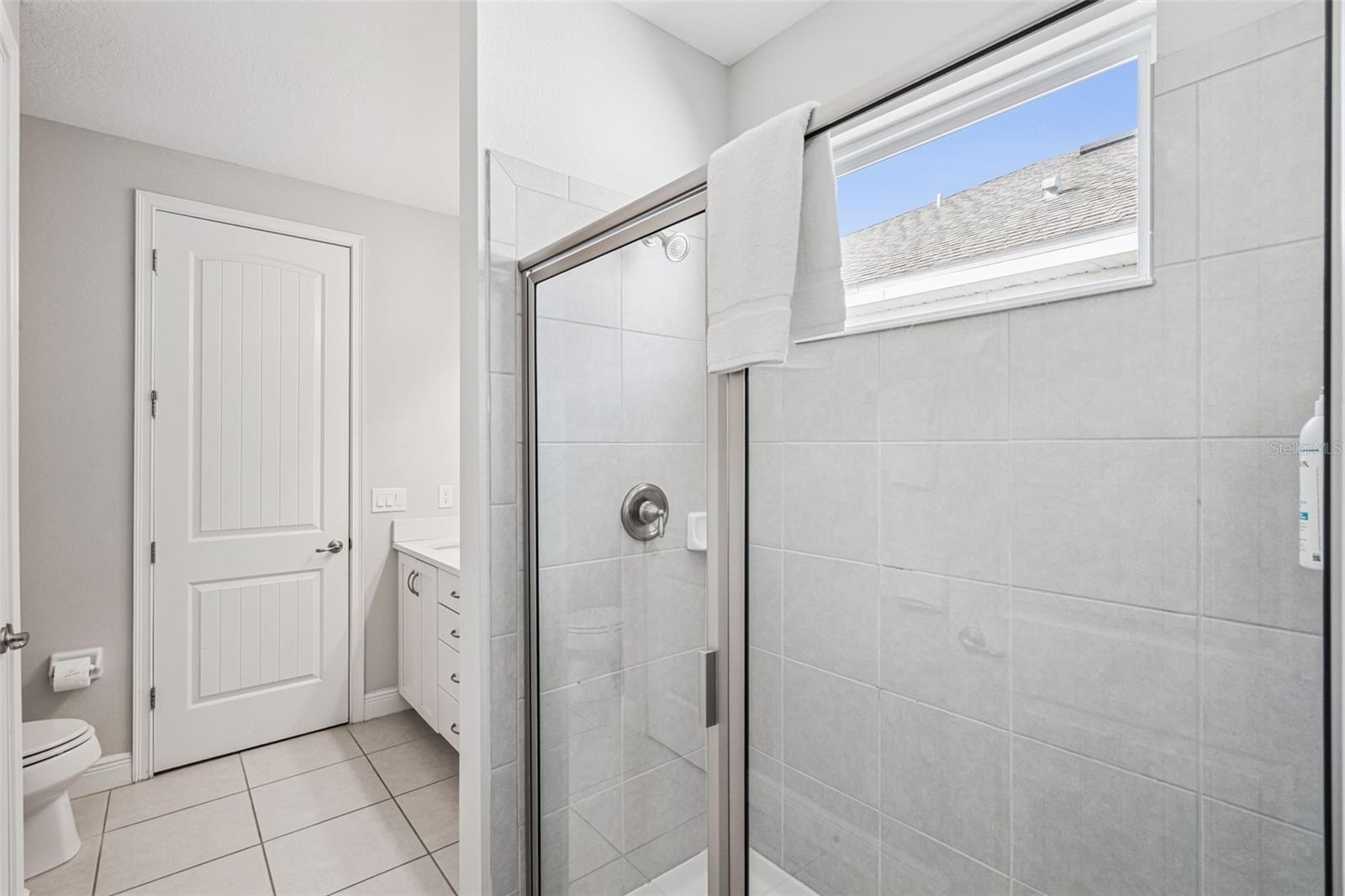 Image 38 of 72 For 7649 Fairfax Drive