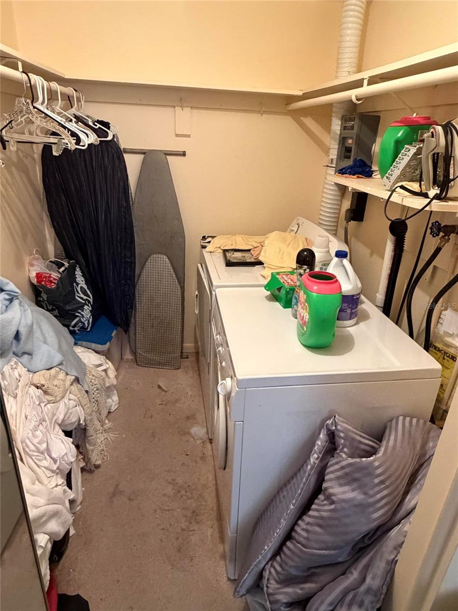 Image 18 of 19 For 662 Circlewood Drive V4