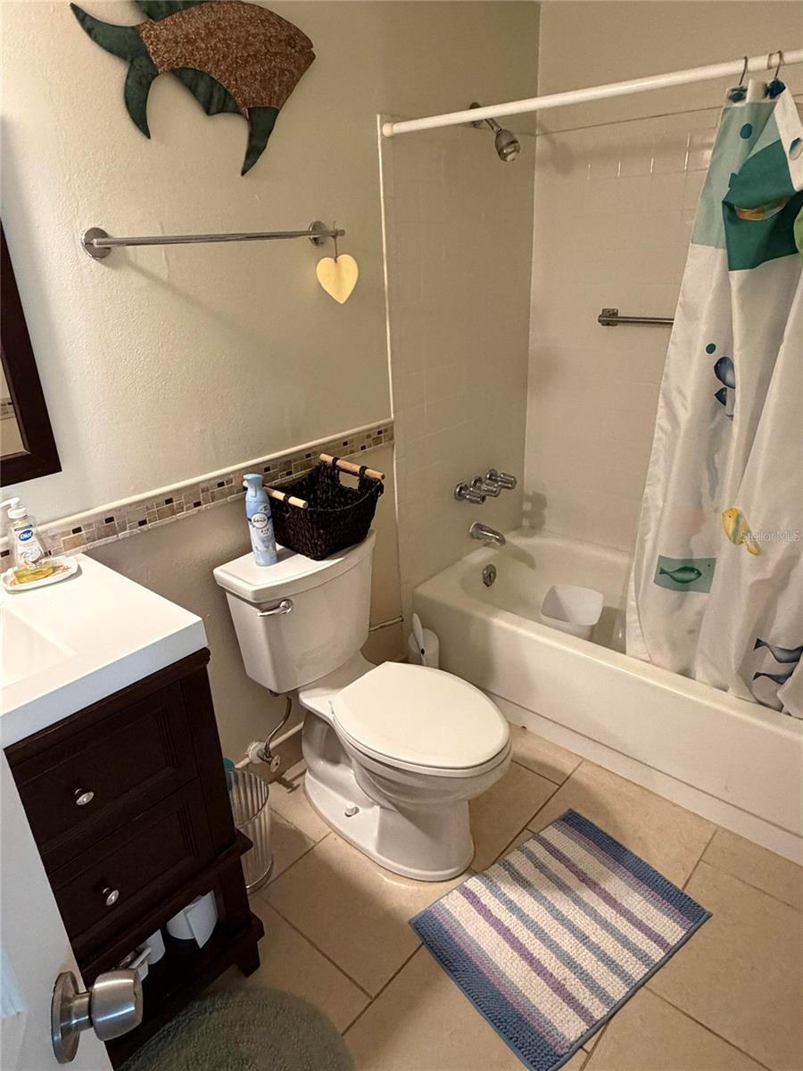 Image 9 of 19 For 662 Circlewood Drive V4