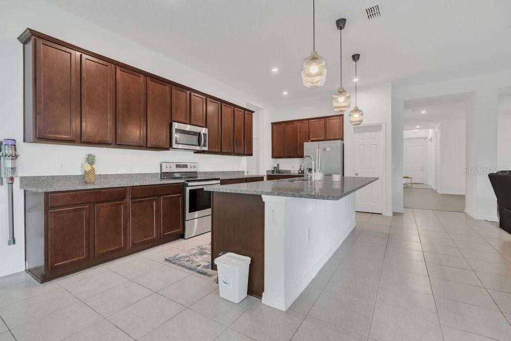 Image 11 of 42 For 12880 Westside Village Loop